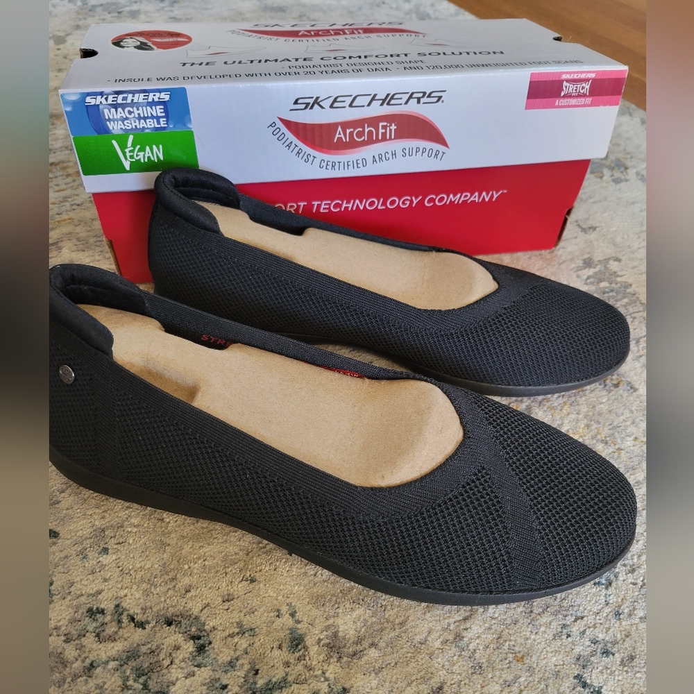 Sketchers Arch Fit